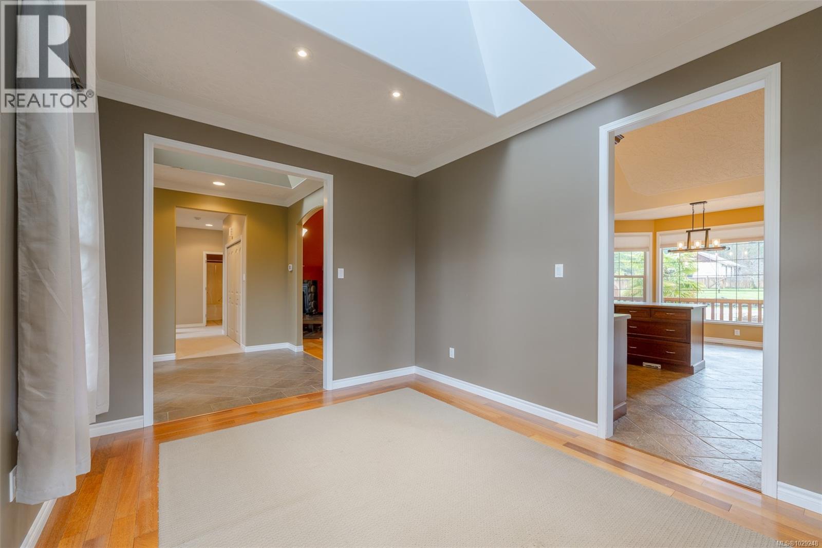 5495 Maebelle Rd - 9