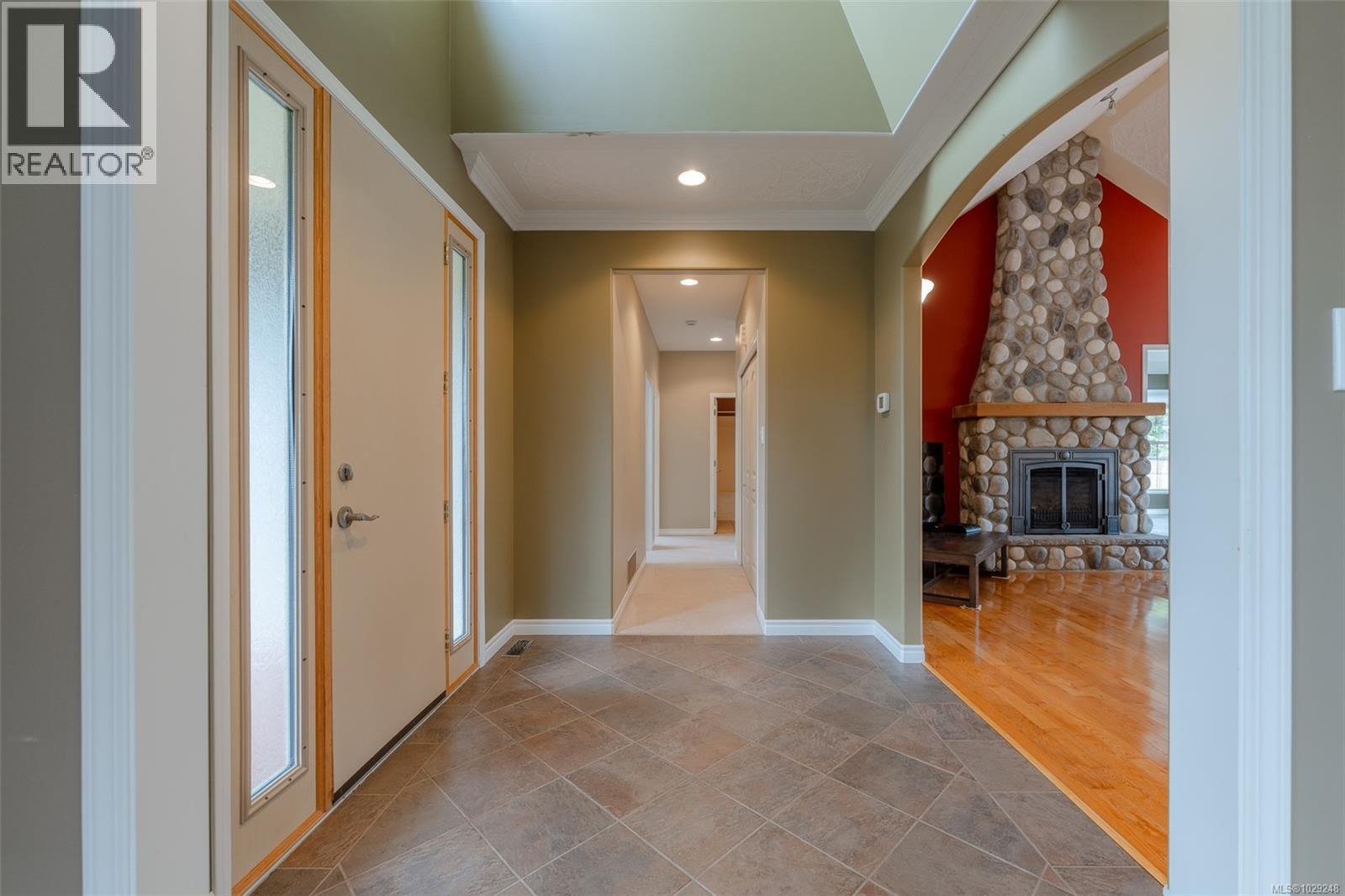 5495 MAEBELLE RD - 10