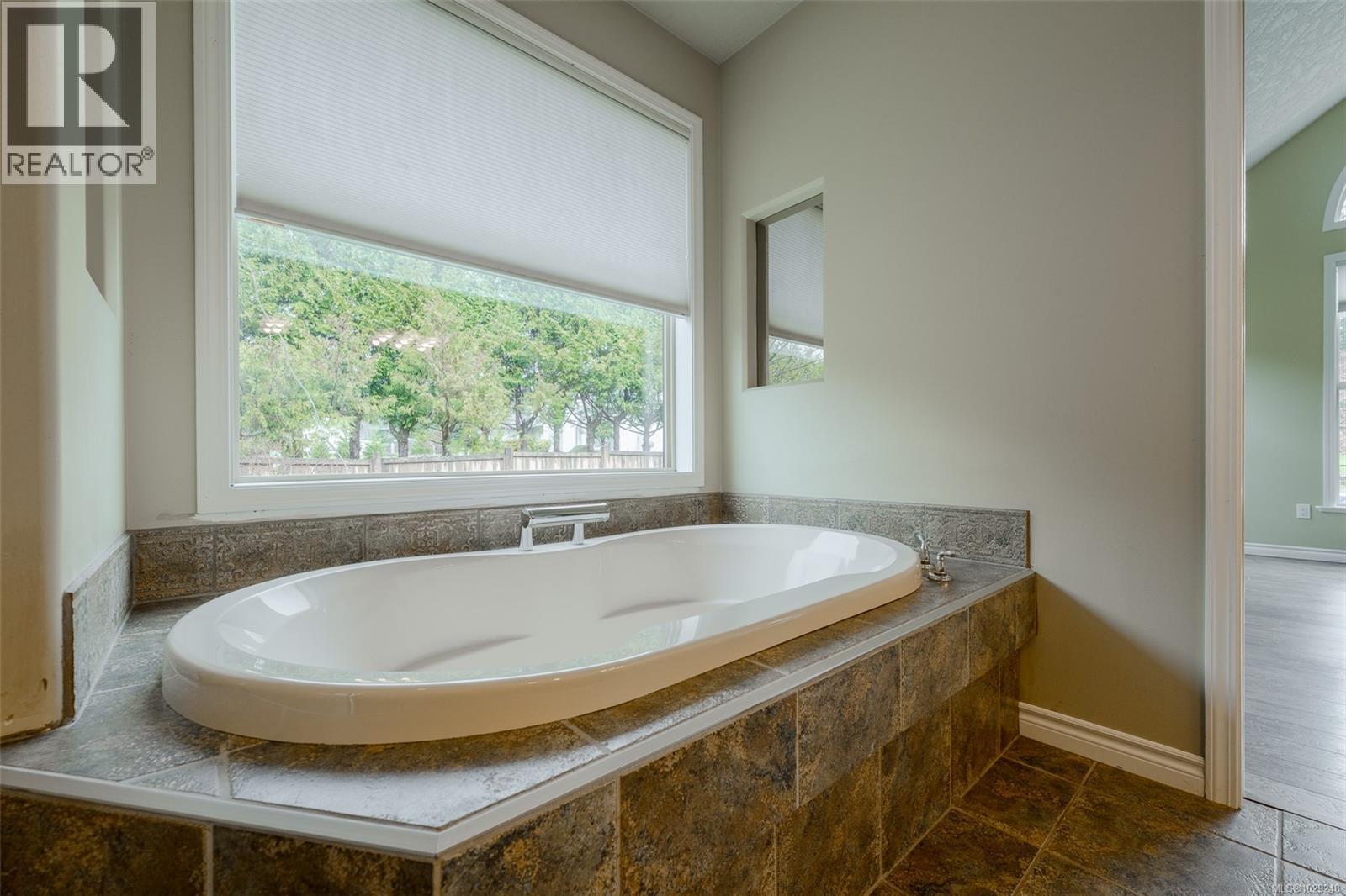5495 Maebelle Rd - 34