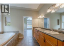 5495 Maebelle Rd, Port Alberni, BC V9Y8R2 Photo 33