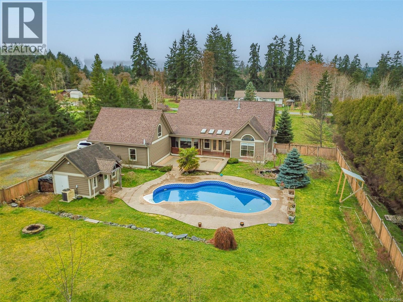 5495 MAEBELLE RD - 24