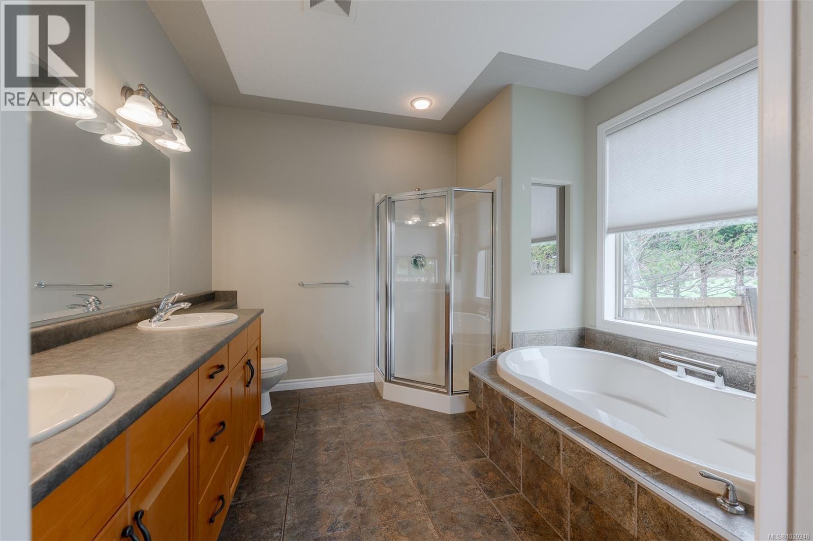 5495 Maebelle Rd - 35