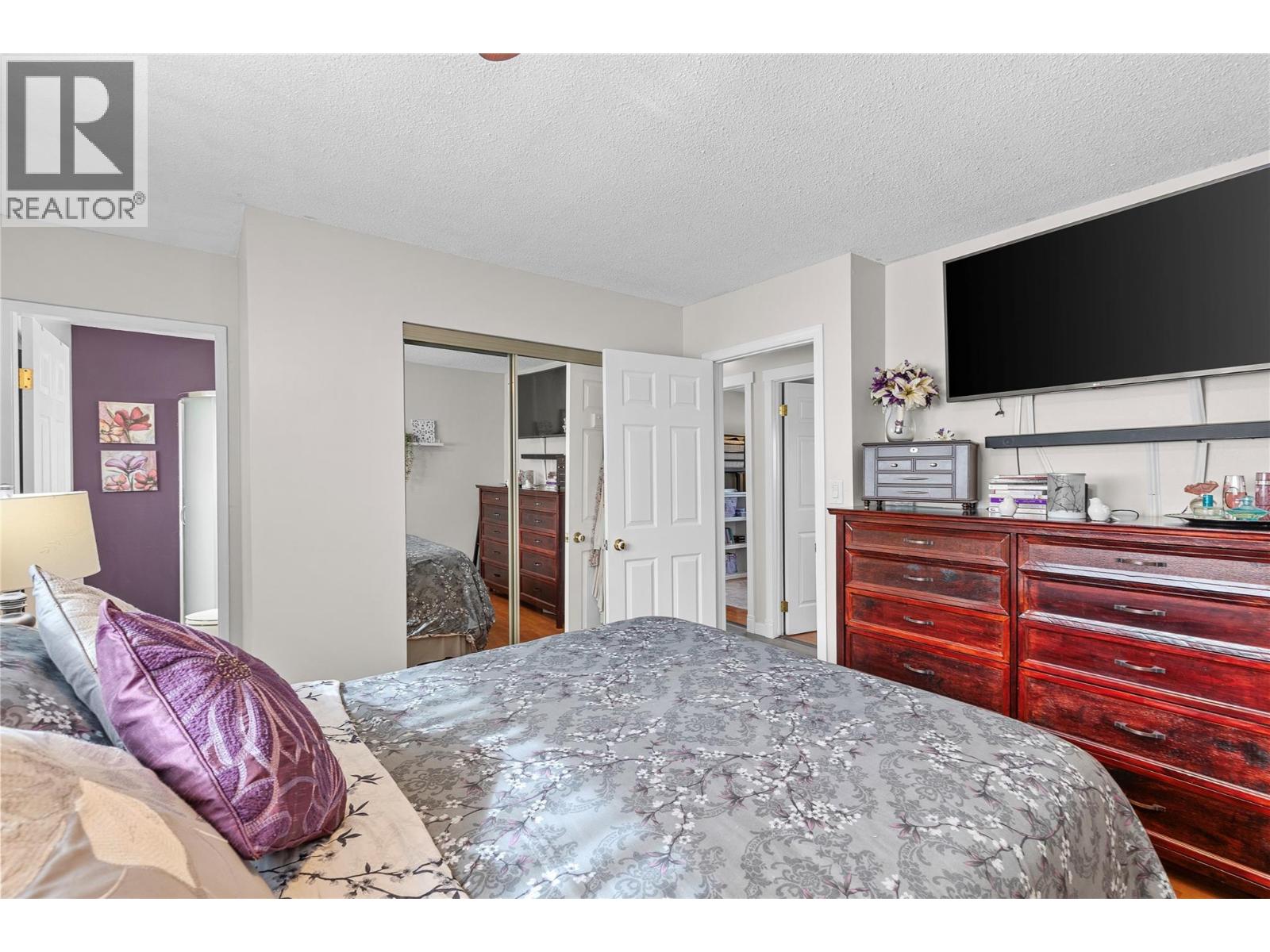 3735 PATTEN CRESCENT - 25