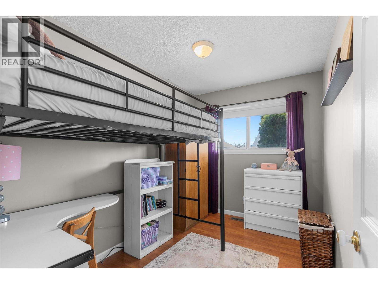 3735 PATTEN CRESCENT - 34