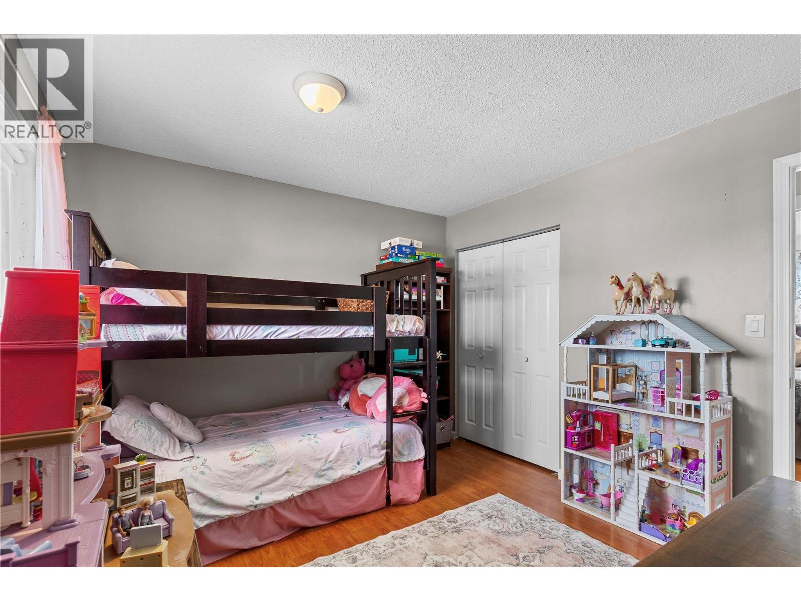 3735 PATTEN CRESCENT - 29