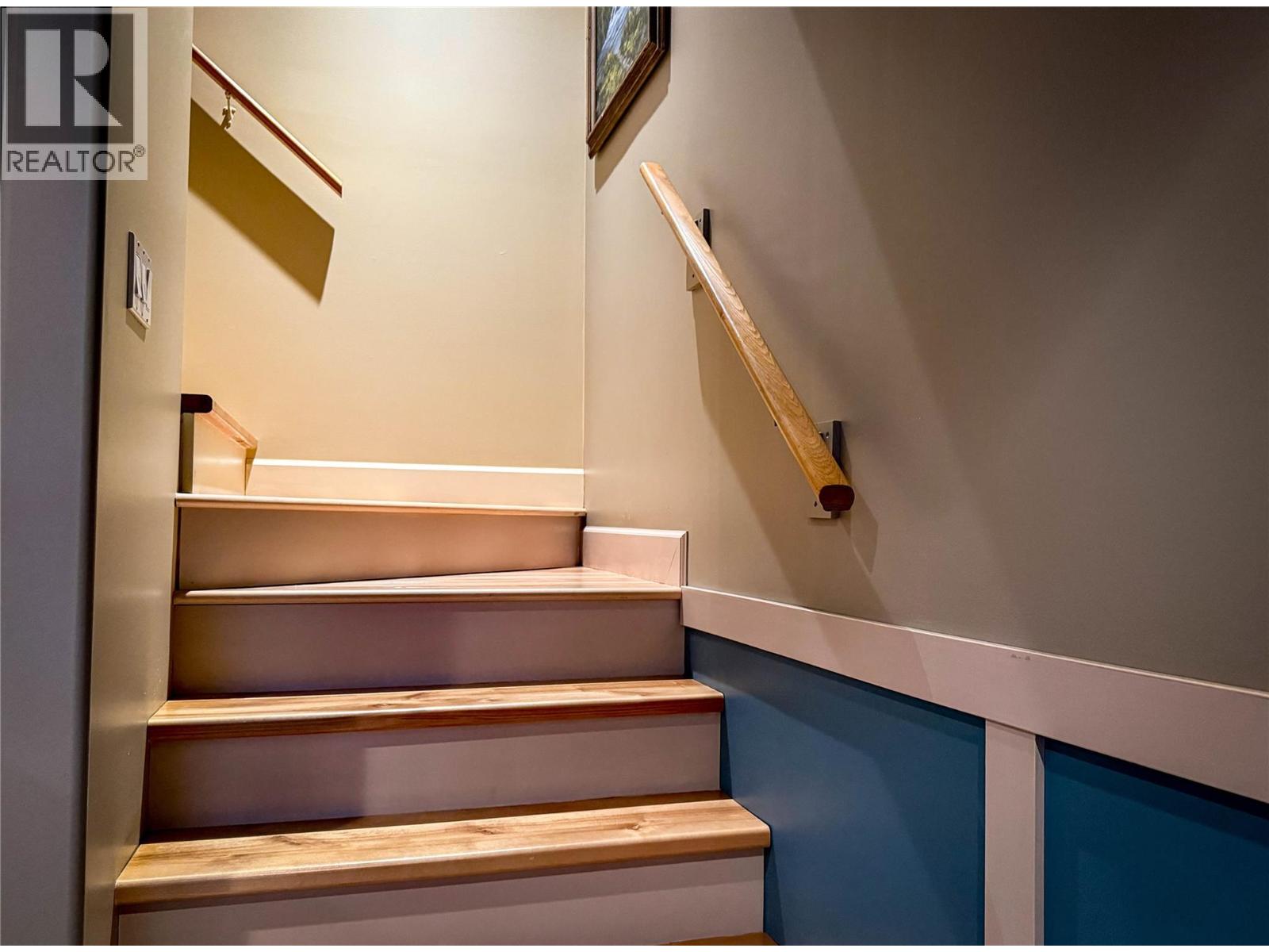 3544 Centre Street, Ainsworth