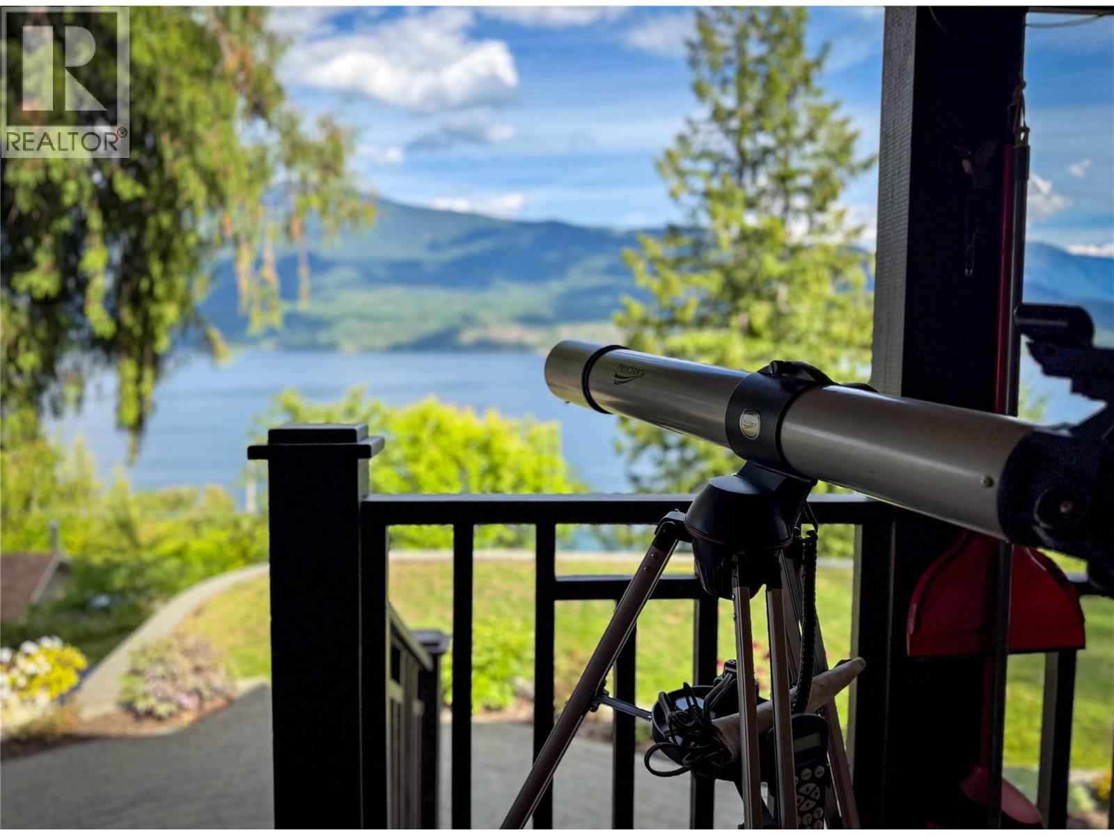 3544 Centre Street, Ainsworth