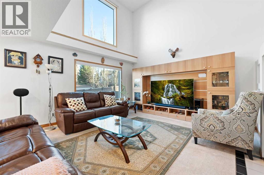 Single Family House for Sale in  Edgebrook Cove NW Edgemont Calgary 