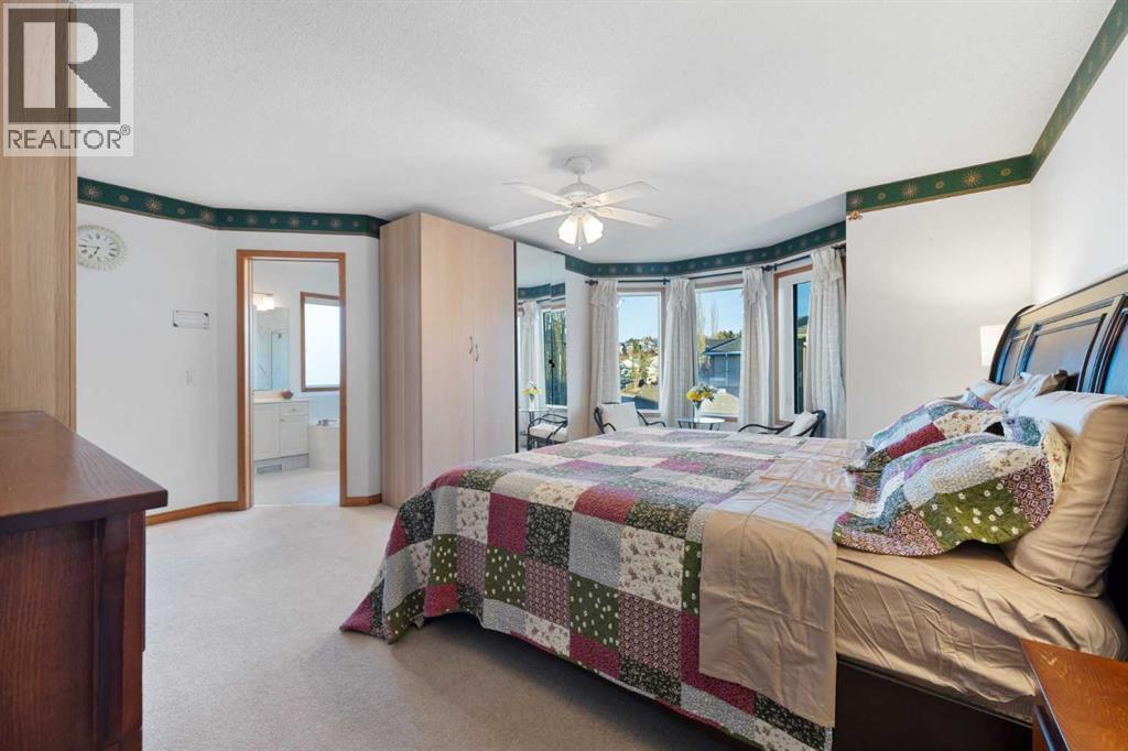 Single Family House for Sale in  Edgebrook Cove NW Edgemont Calgary 