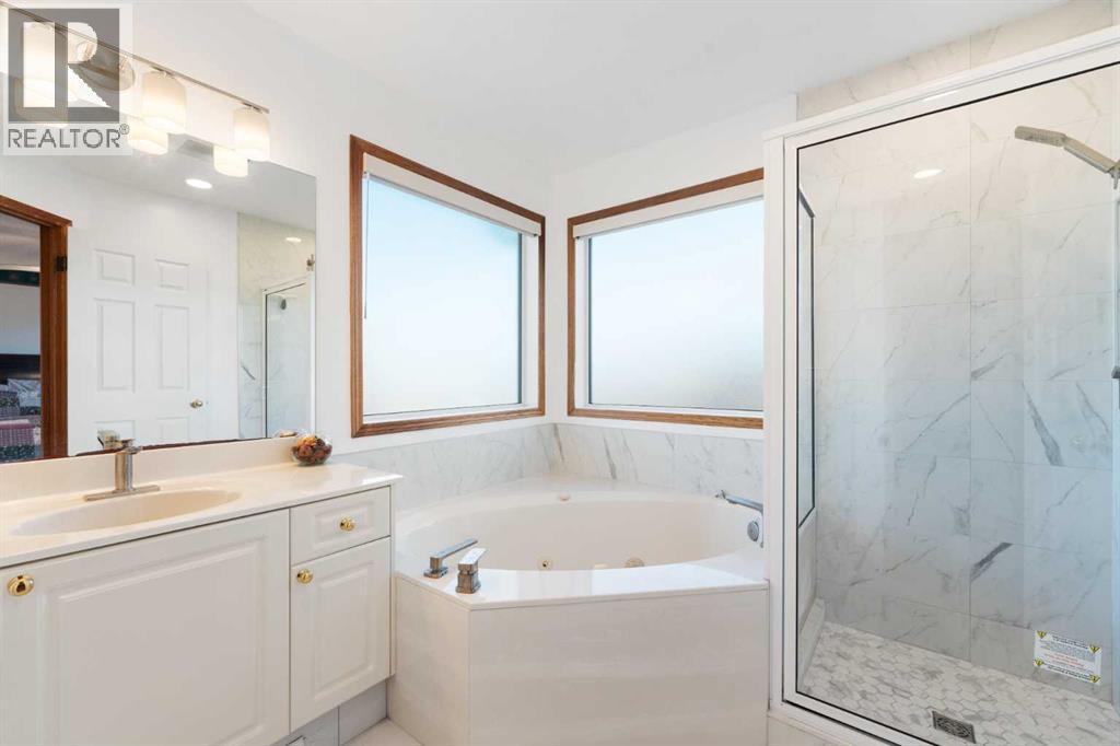 Single Family House for Sale in  Edgebrook Cove NW Edgemont Calgary 