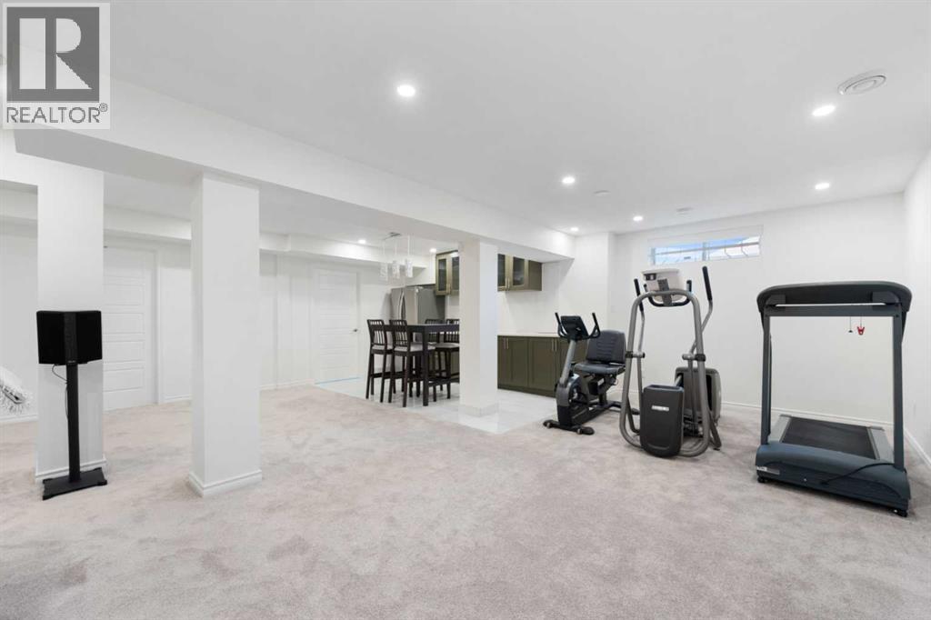 Single Family House for Sale in  Edgebrook Cove NW Edgemont Calgary 