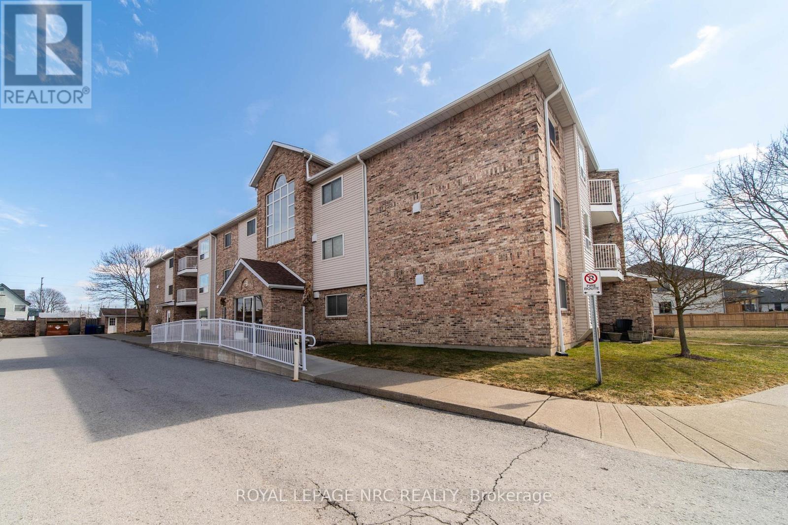 202B - 1061 VANSICKLE ROAD N