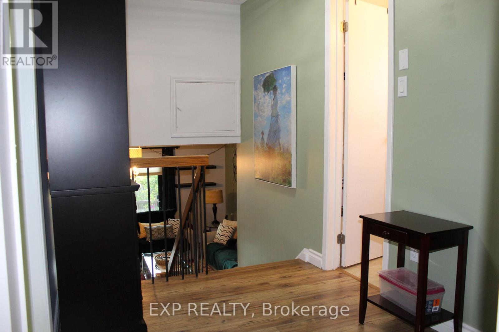 42 LINDRIDGE AVENUE - 12