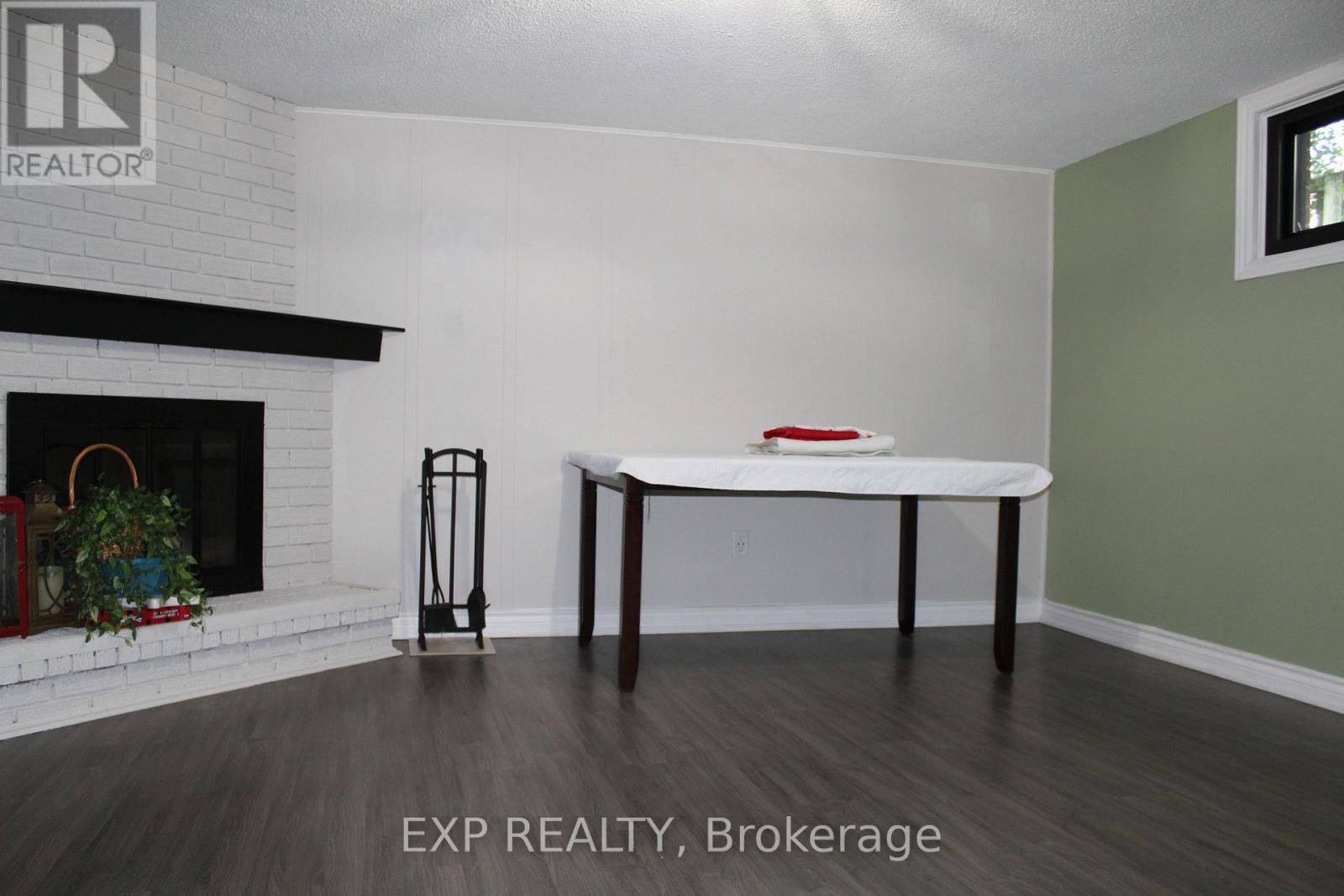 42 LINDRIDGE AVENUE - 17