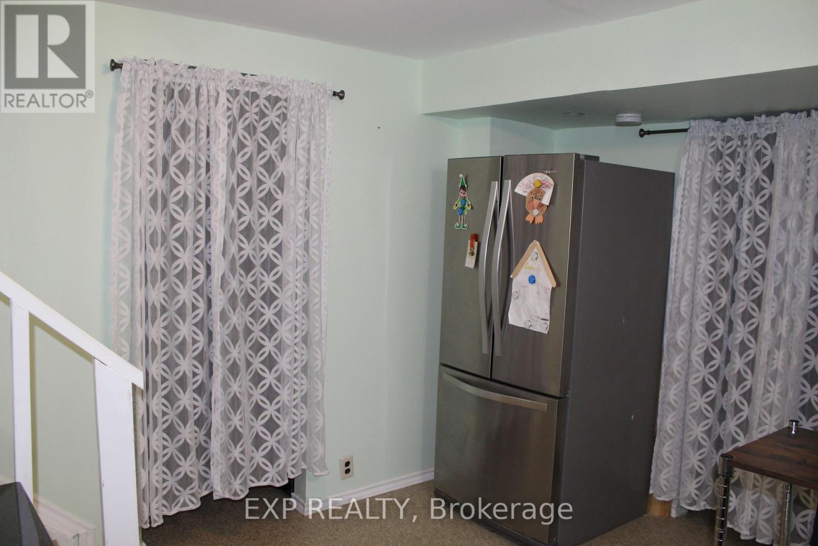 42 LINDRIDGE AVENUE - 20
