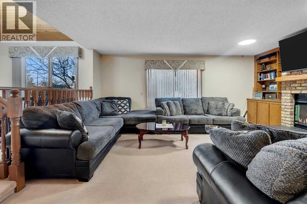 Single Family House for Sale in  Castleglen Court NE Castleridge Calgary 