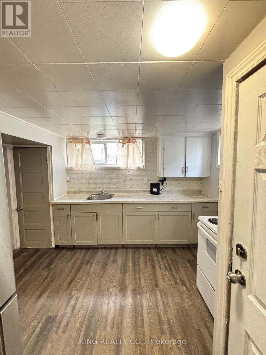 3 - 58 CARLTON STREET