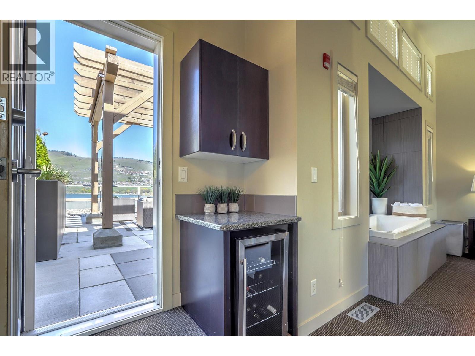 1324 7343 Okanagan Landing Road, Vernon