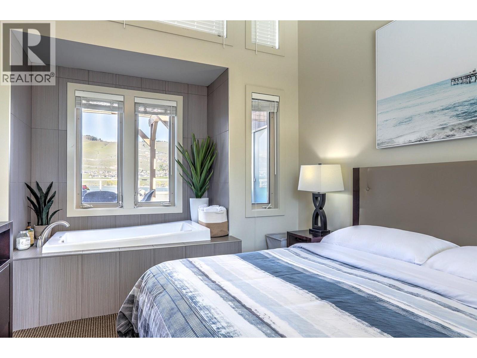 1324 7343 Okanagan Landing Road, Vernon