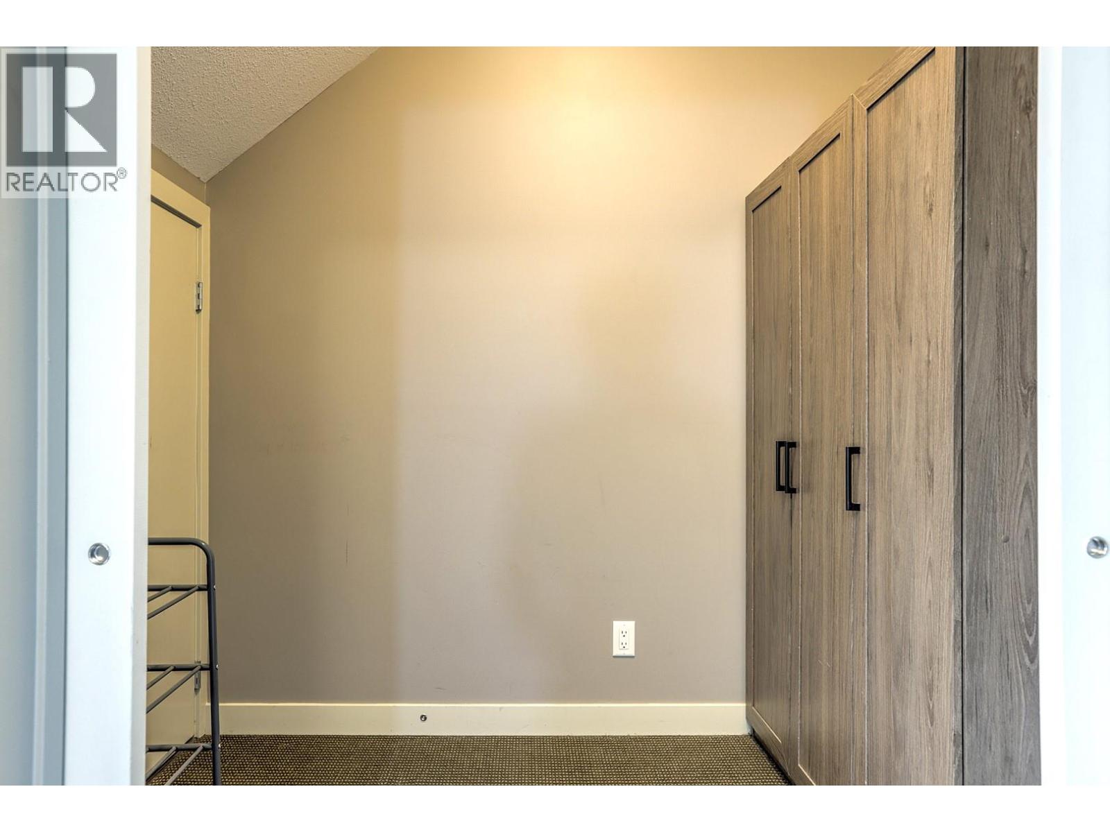 1324 7343 Okanagan Landing Road, Vernon