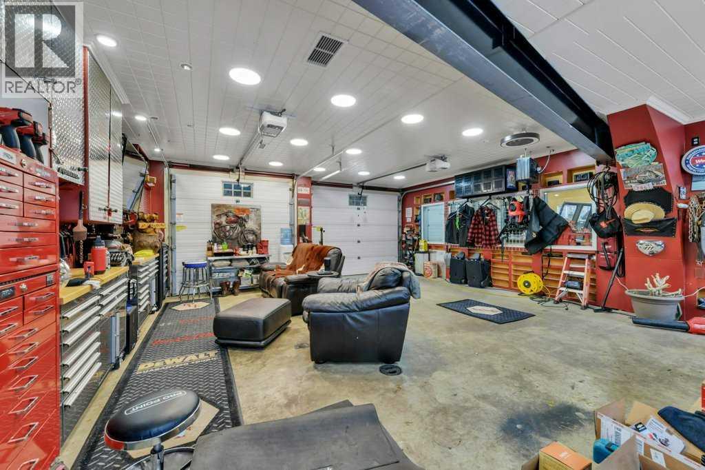 5406 50 Avenue, Lacombe