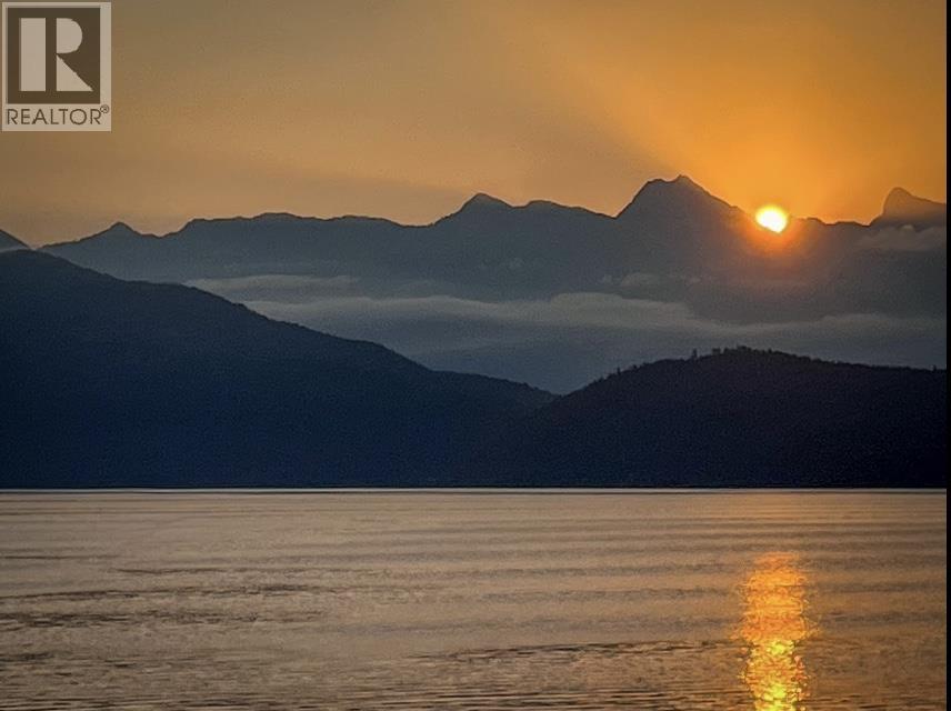 13221 PINEHAVEN WAY, Garden Bay