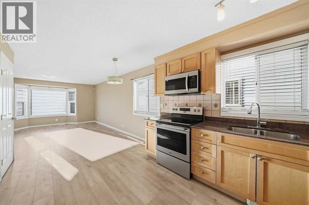 Single Family House Bi-level for Sale in  Falmere Way NE Falconridge Calgary 