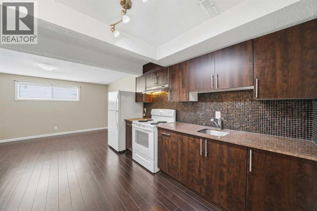 Single Family House Bi-level for Sale in  Falmere Way NE Falconridge Calgary 