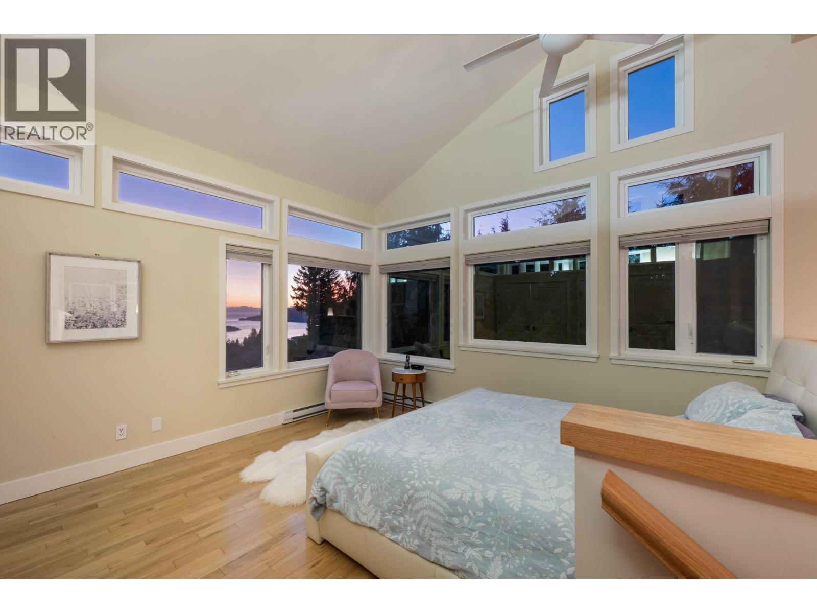 4721 WOODSIDE PLACE, West Vancouver