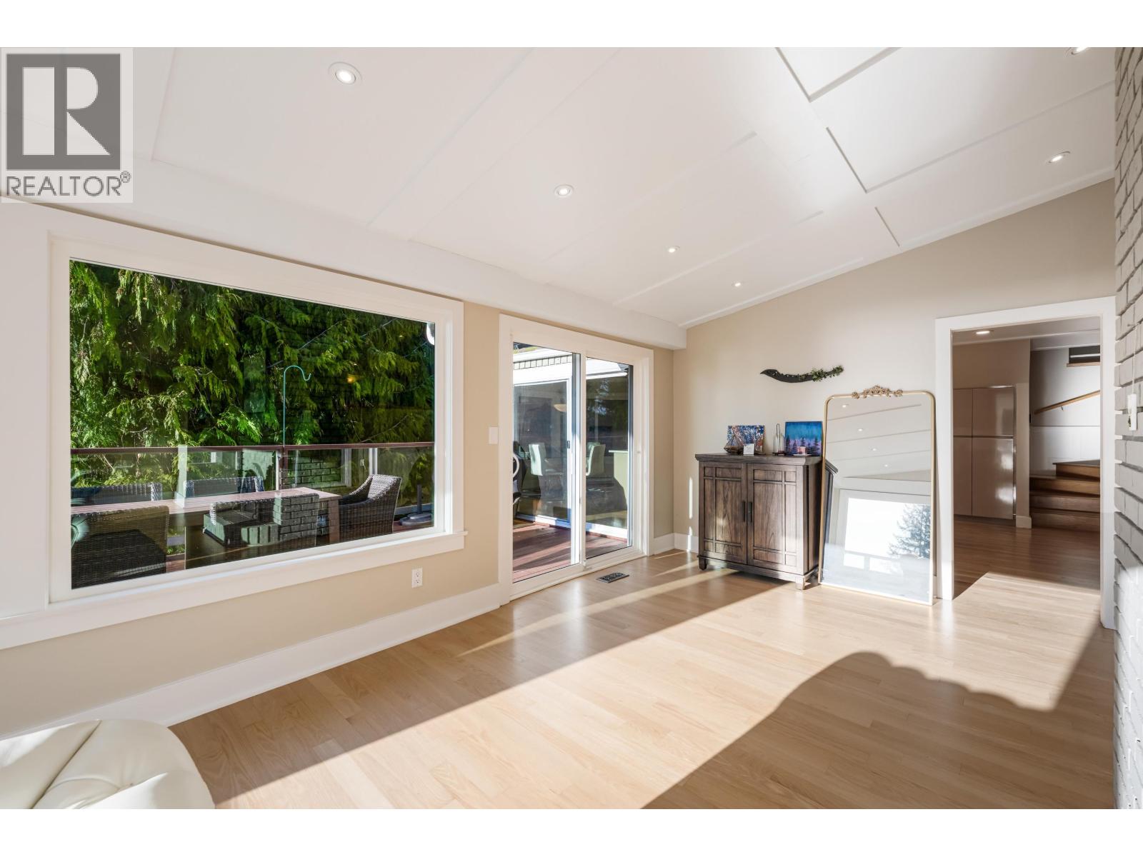 4721 WOODSIDE PLACE, West Vancouver