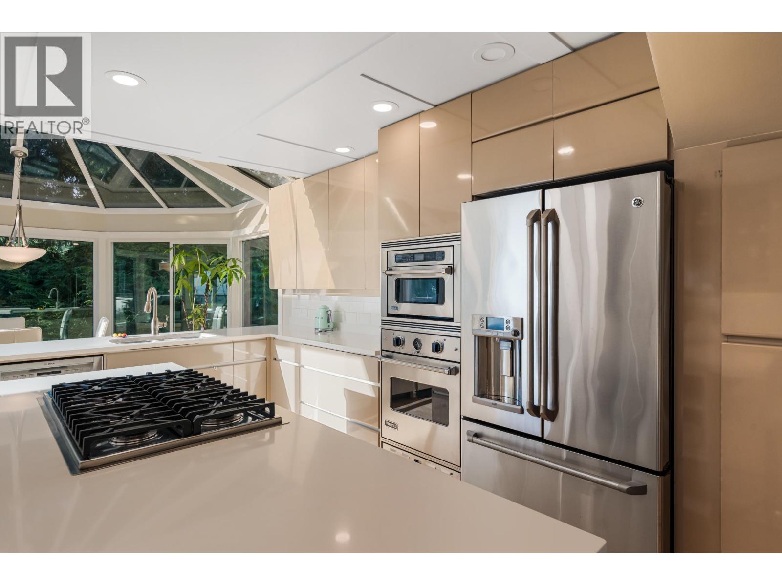 4721 WOODSIDE PLACE, West Vancouver