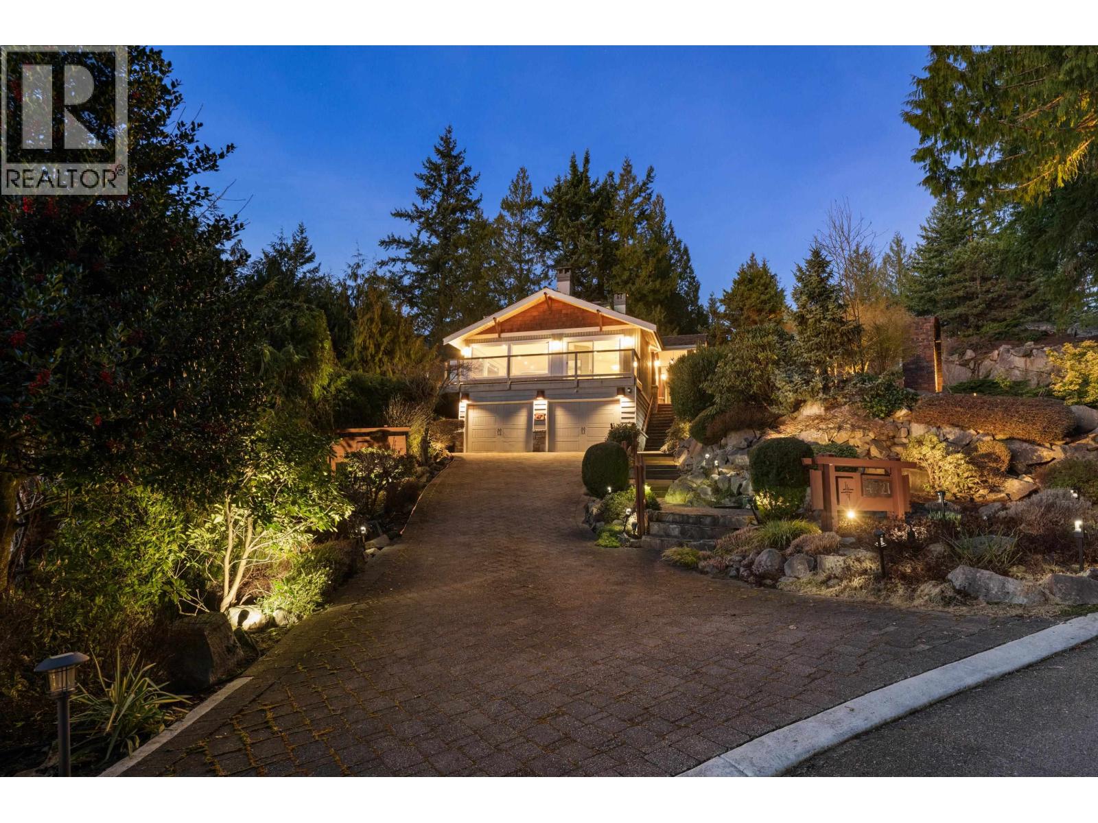 4721 WOODSIDE PLACE, West Vancouver