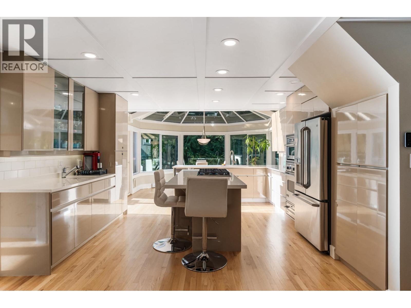 4721 WOODSIDE PLACE, West Vancouver