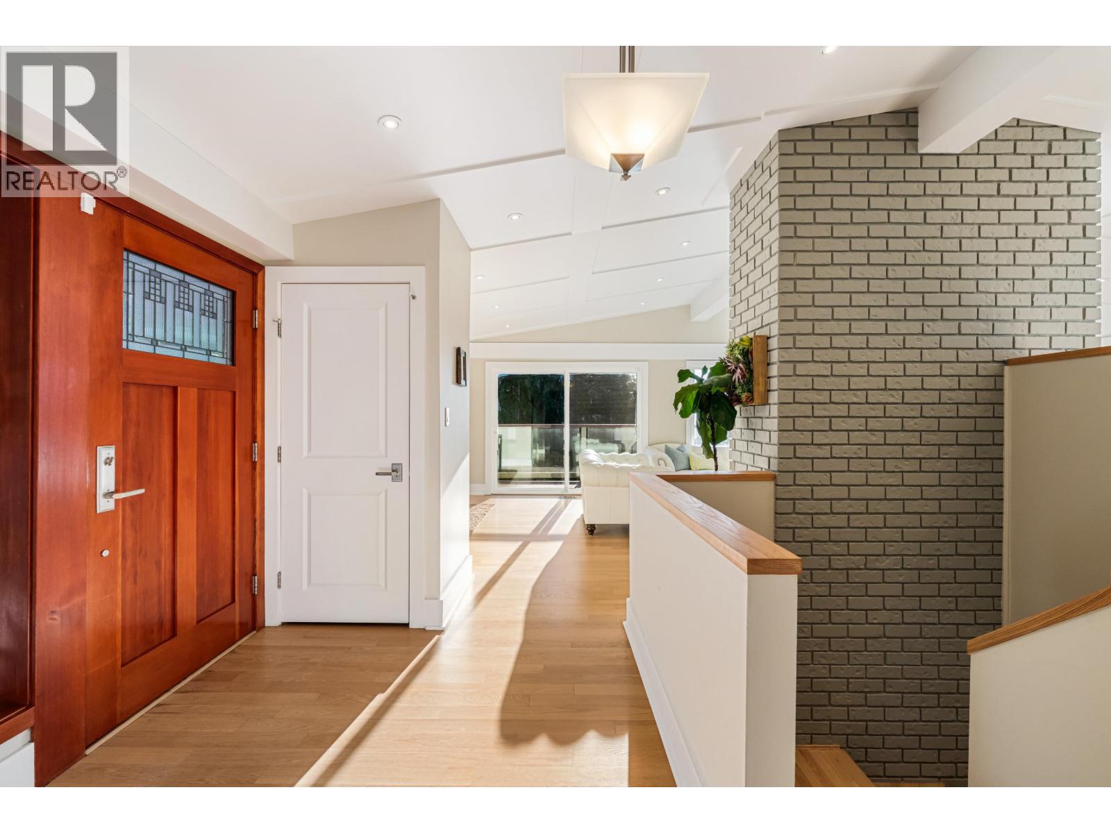 4721 WOODSIDE PLACE, West Vancouver