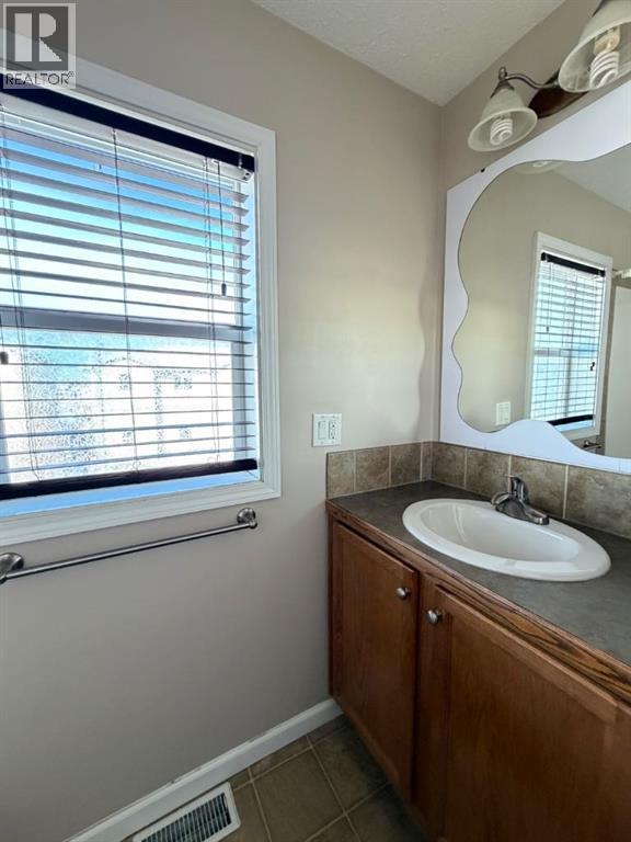 313 Millennium Drive, Fort McMurray