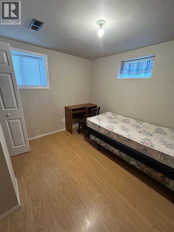 Single Family House for Sale in  Varsity Drive NW Varsity Calgary 