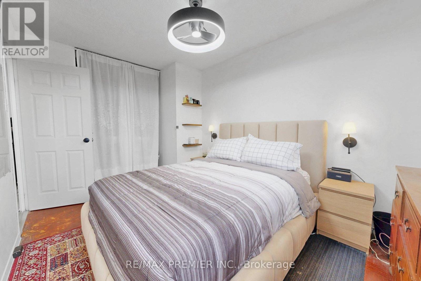 #428 4645 JANE STREET - 21