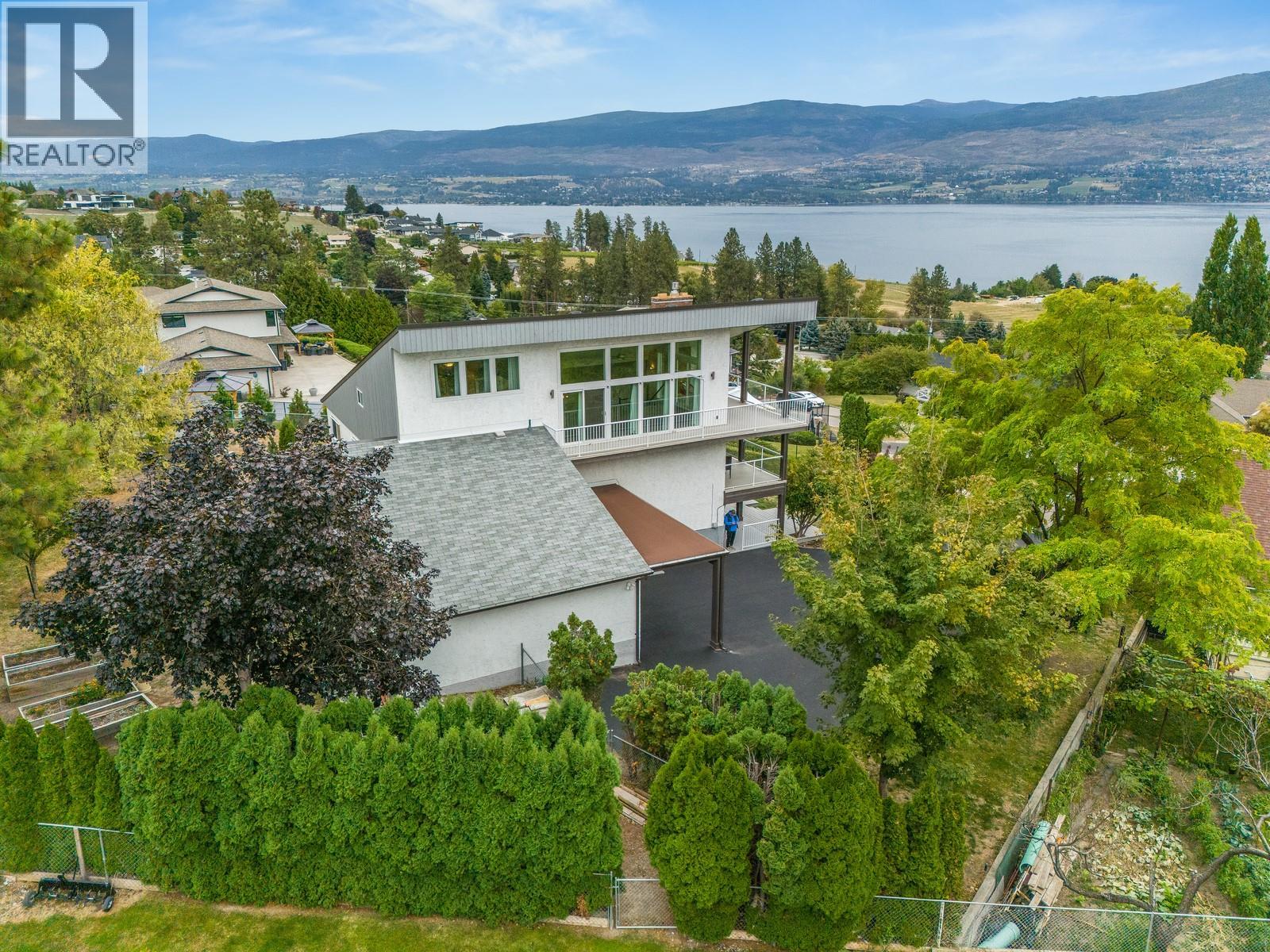  3137 Vector Drive, West Kelowna