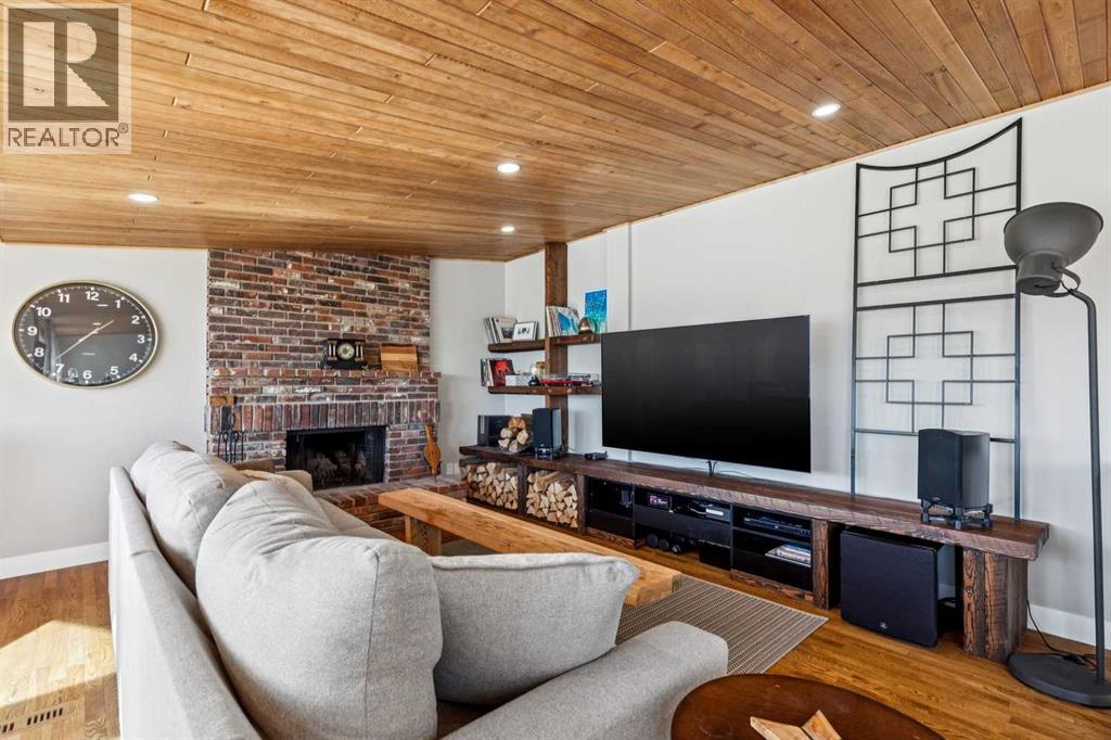 Single Family House for Sale in  Crescent Road NW Crescent Heights Calgary 