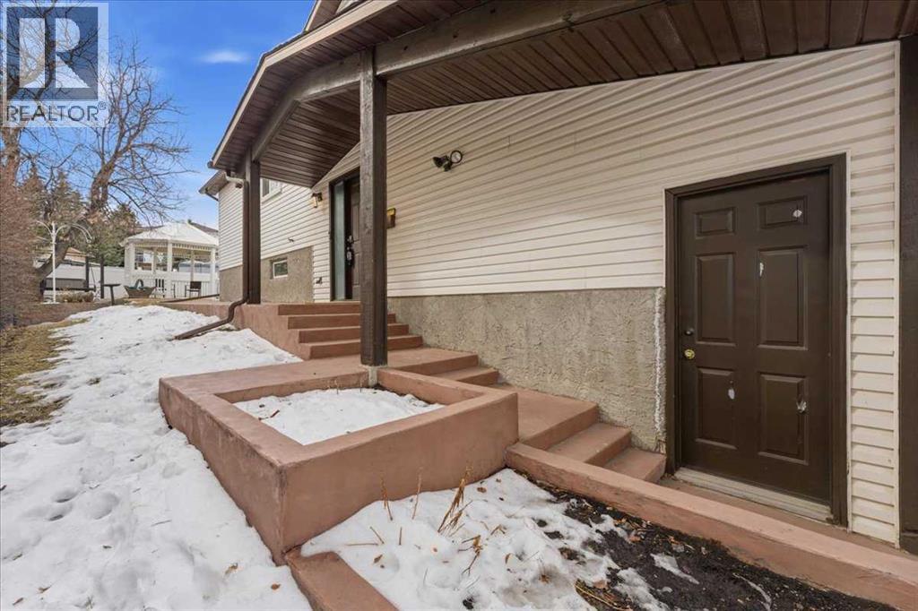 Single Family House Bi-level for Sale in  Macewan Glen Drive NW MacEwan Glen Calgary 