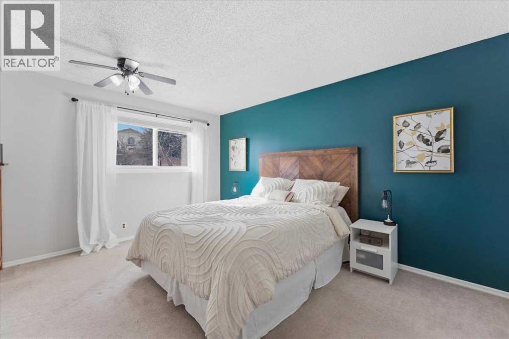 Single Family House Bi-level for Sale in  Macewan Glen Drive NW MacEwan Glen Calgary 