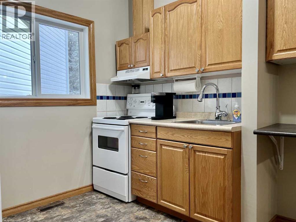 
          4228 8 Avenue
            <br/>
            <span>Edson</span>
            , 
            <span>AB</span>
             <span>T7E1A8</span>
         - Photo 14