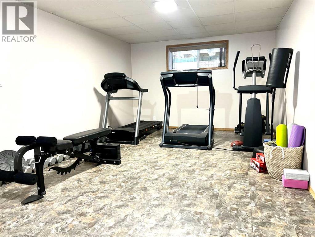 
          4228 8 Avenue
            <br/>
            <span>Edson</span>
            , 
            <span>AB</span>
             <span>T7E1A8</span>
         - Photo 17