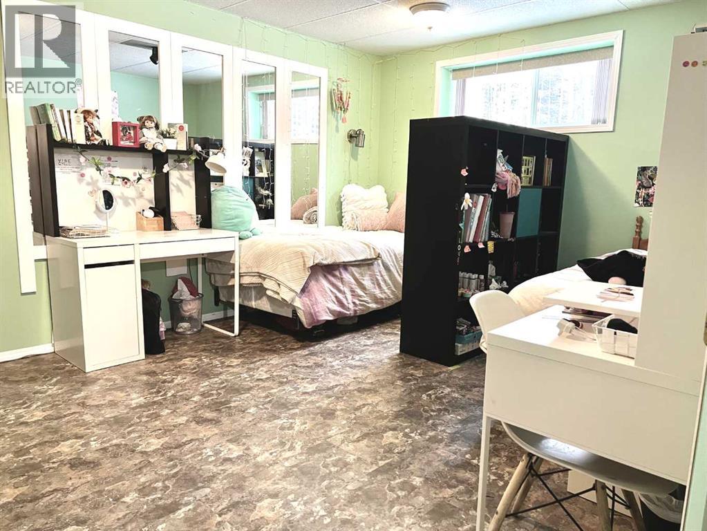 
          4228 8 Avenue
            <br/>
            <span>Edson</span>
            , 
            <span>AB</span>
             <span>T7E1A8</span>
         - Photo 21