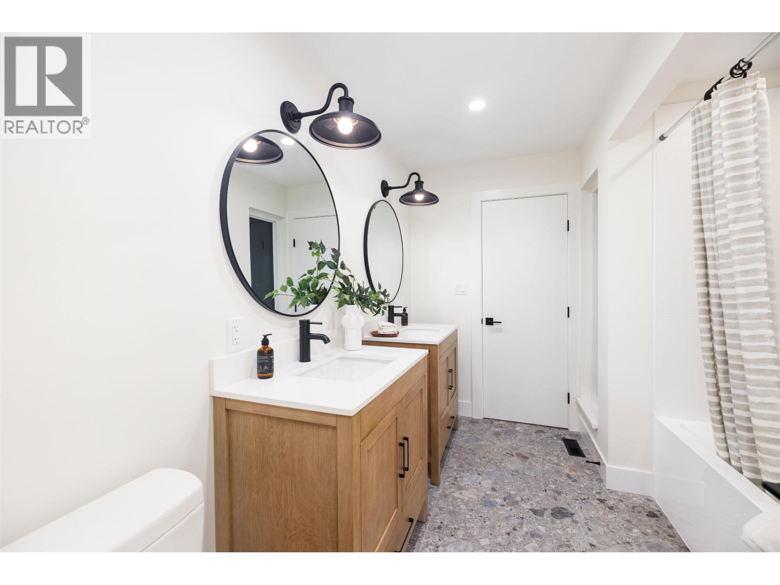 2654 MASEFIELD ROAD, North Vancouver