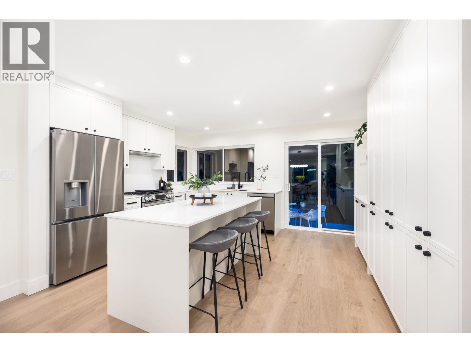 2654 MASEFIELD ROAD, North Vancouver