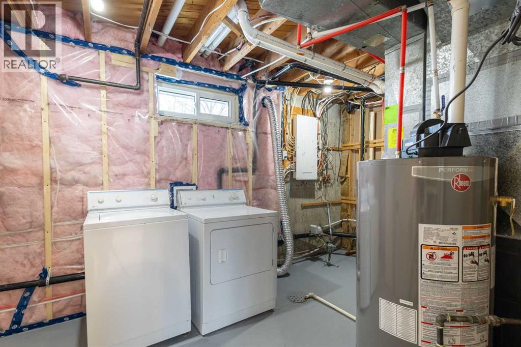 Single Family House Bi-level for Sale in  Silver Brook Road NW Silver Springs Calgary 