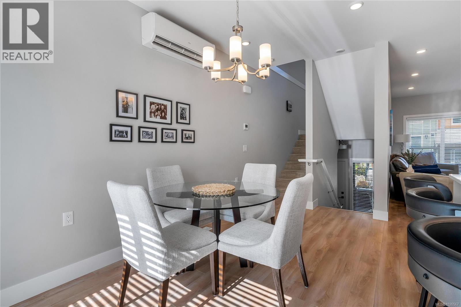 #13 4355 VIEWMONT AVE - 10