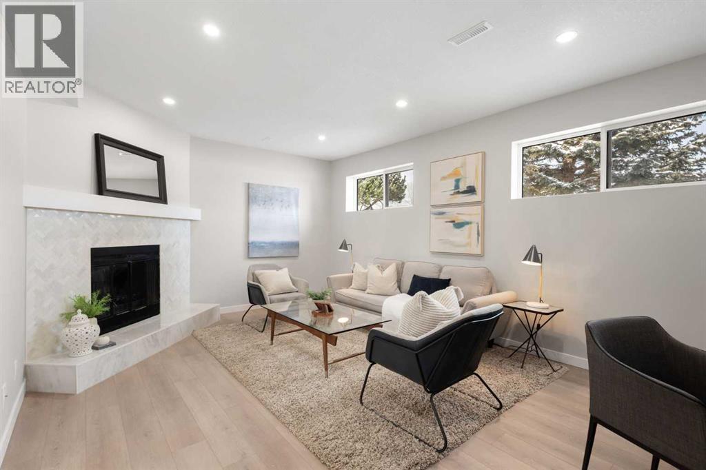 Single Family House 4 Level for Sale in  Silverview Way NW Silver Springs Calgary 