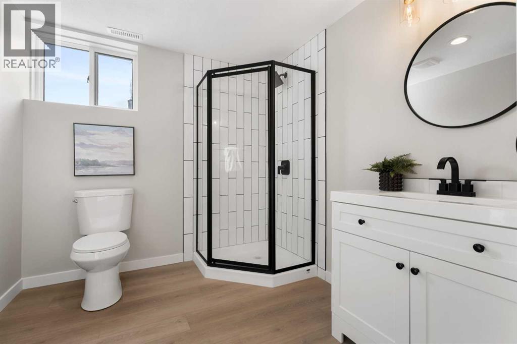 Single Family House 4 Level for Sale in  Silverview Way NW Silver Springs Calgary 